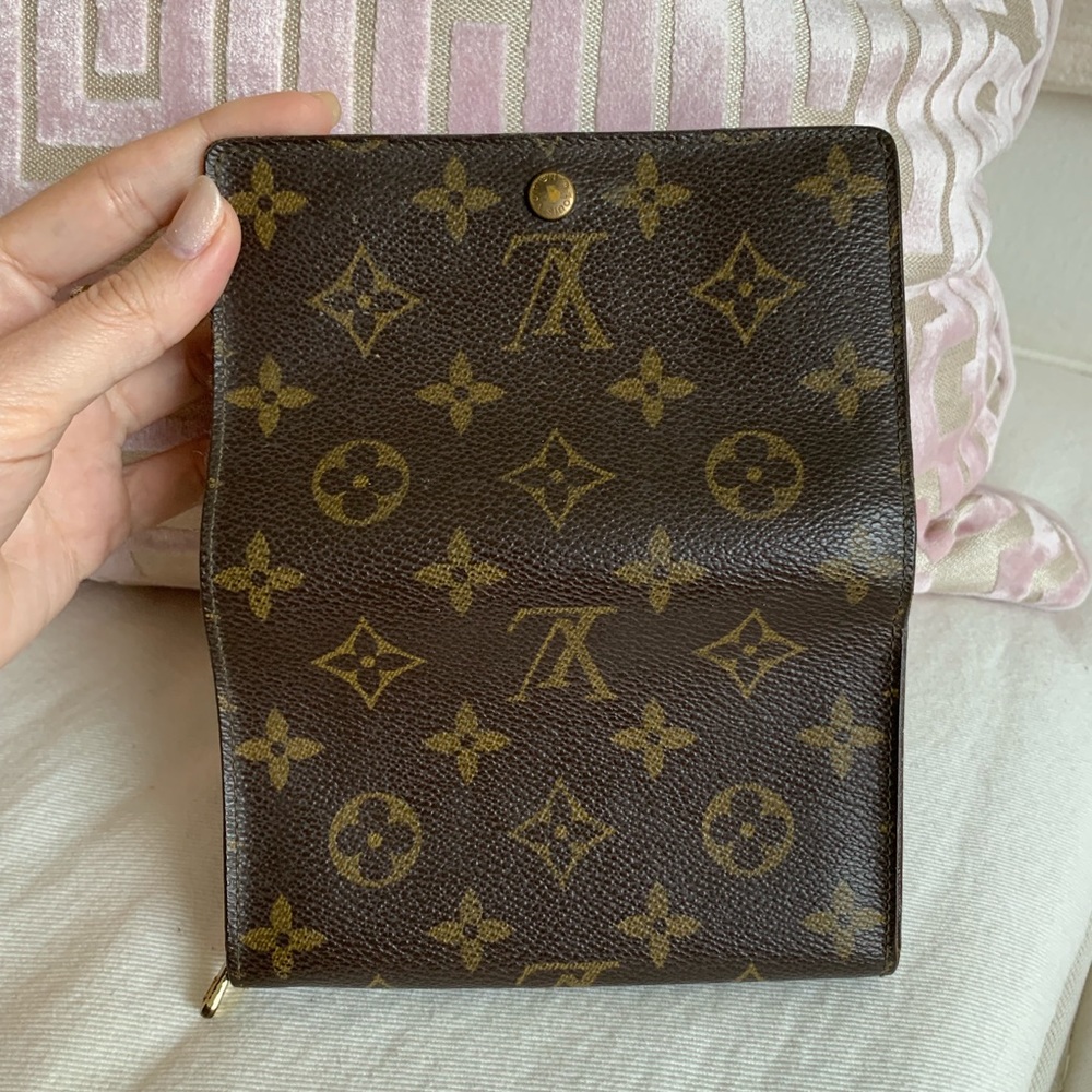 Authentic Louis Vuitton Porte Monnaie wallet - Picture 4 of 8